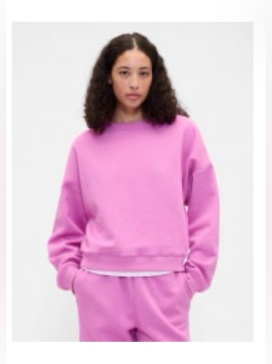 GAP Sweaters - Gap Relaxed Wedge Crewneck Sweatshirt & Fleece Joggers in budding purple lilac